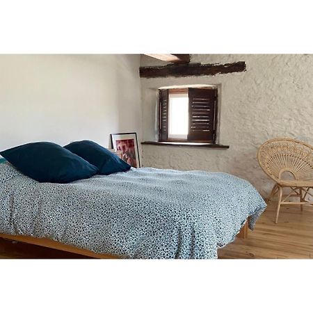 Chambre Triple Deluxe - Gite De La Louve Fougax-et-Barrineuf 외부 사진