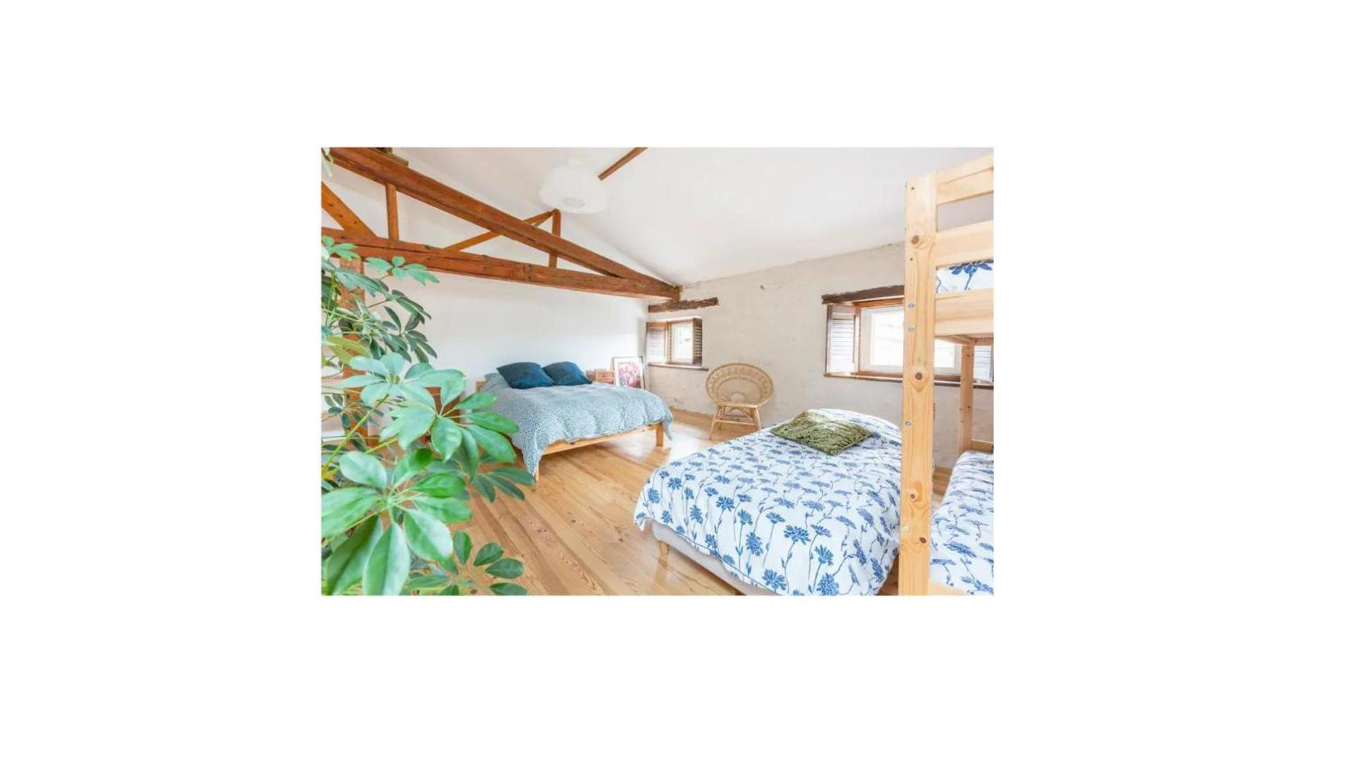 Chambre Triple Deluxe - Gite De La Louve Fougax-et-Barrineuf 외부 사진